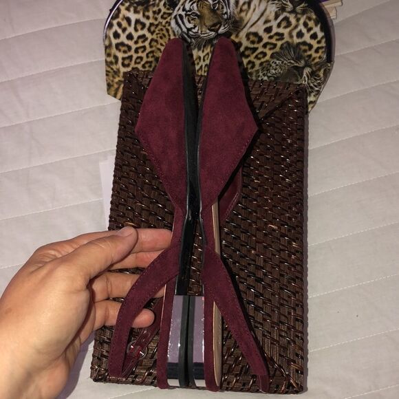 F21 7 Burgundy Faux Suede Pointy Toe Sling Back Flats - Picture 5 of 10
